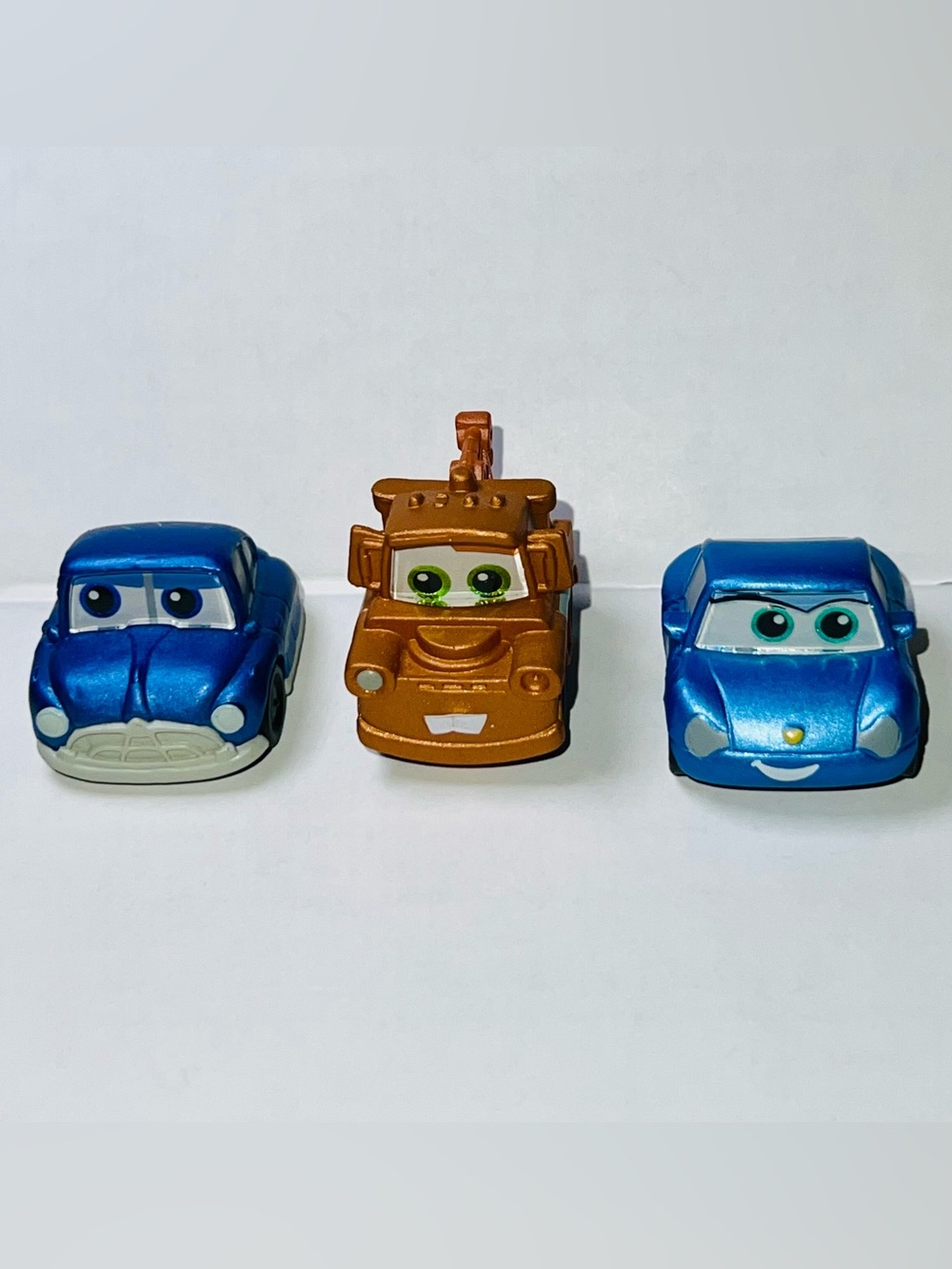 Disney Doorables Cars Set Of 3 Rare Tow Mater Ultra Rare Doc Hudson & Sally